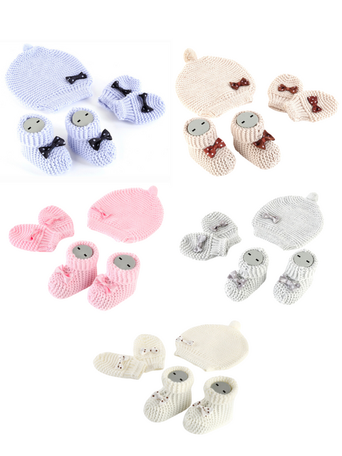 Knitted Newborn Hospital Set: Beanie, Mittens, Socks